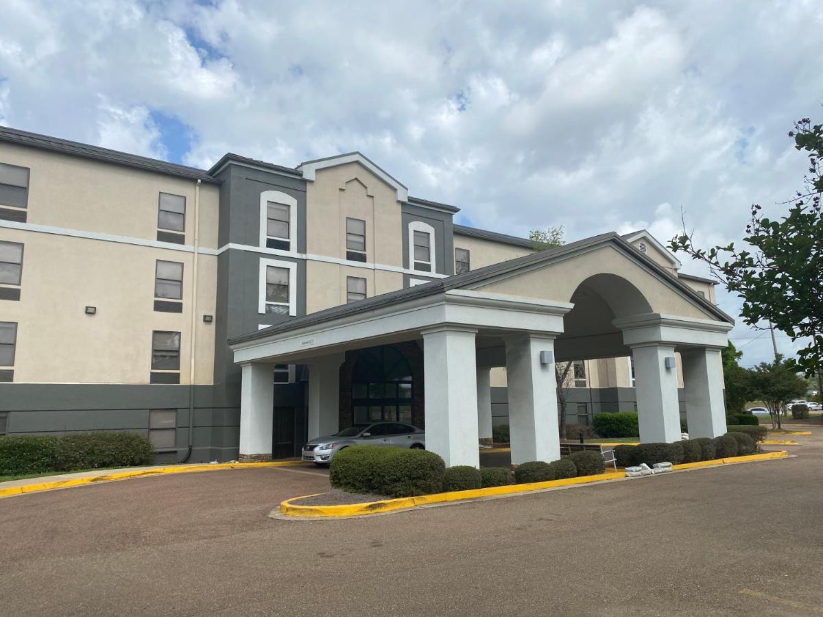 Wingate By Wyndham Jackson Ridgeland Hotel ภายนอก รูปภาพ