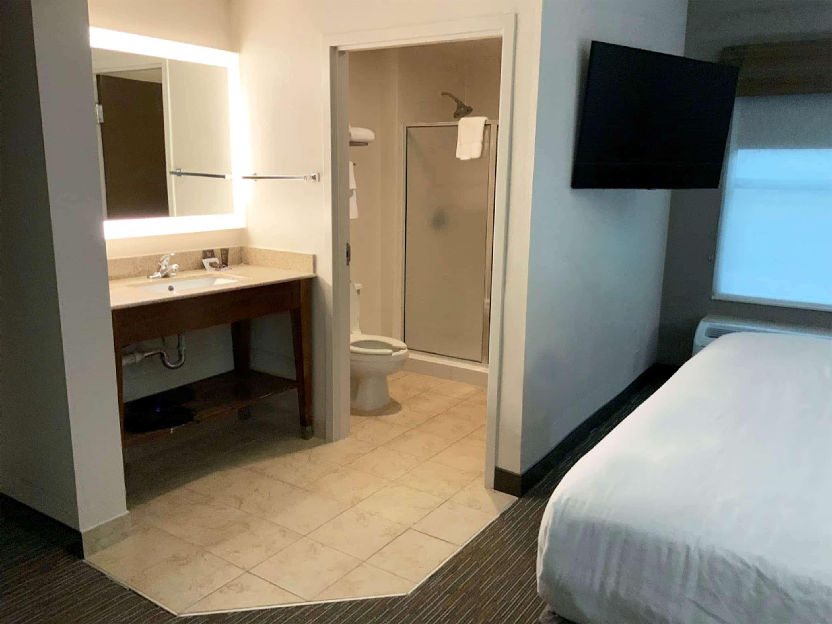 Wingate By Wyndham Jackson Ridgeland Hotel ภายนอก รูปภาพ