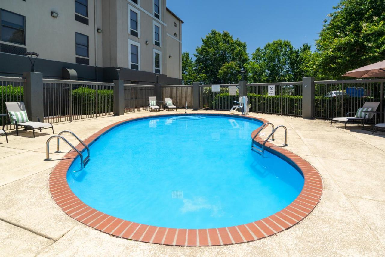 Wingate By Wyndham Jackson Ridgeland Hotel ภายนอก รูปภาพ