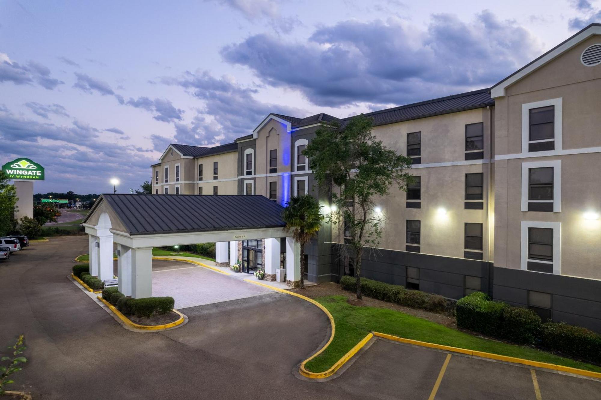 Wingate By Wyndham Jackson Ridgeland Hotel ภายนอก รูปภาพ